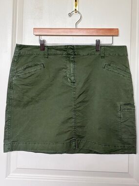 Vineyard Vines Green Cargo Mini Skirt